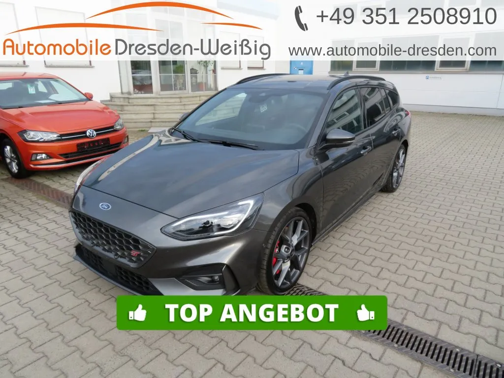 Ford Focus TURNIER 2,3 ST*STYLING PAKET*PERFORMANCE* Image 1