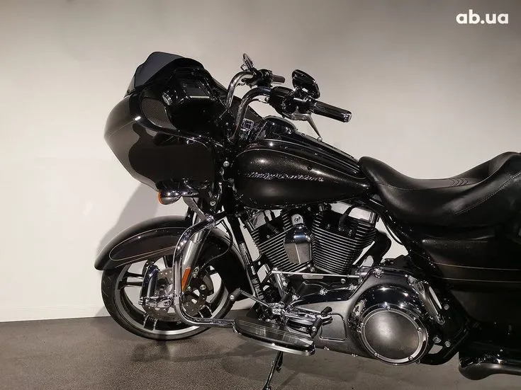 Harley-Davidson FLTRXS Image 6